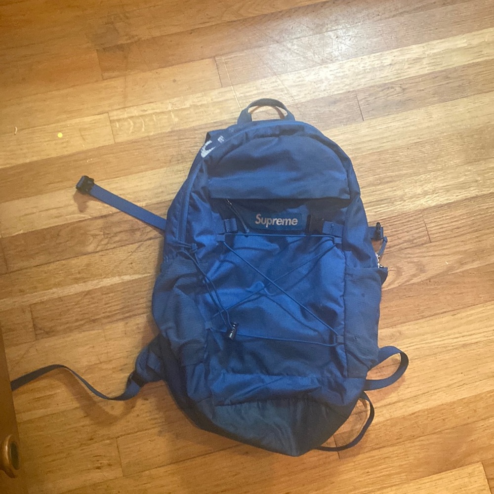 North face supreme back pack great for your summer adventures